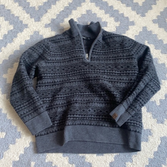 Ladies, small or kids large Aztec quarter zip - Picture 1 of 3